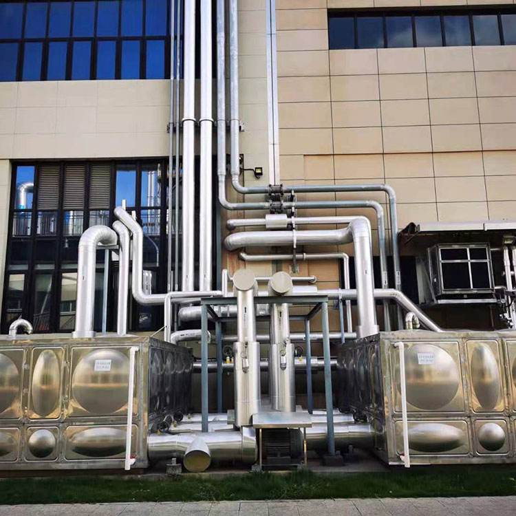 Wat is het verband tussen intelligente constante temperatuur- en drukwatervoorzieningssystemen?